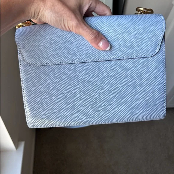 Louis Vuitton Light Blue Crossbody Bag with Gold Accent - Picture 5 of 8